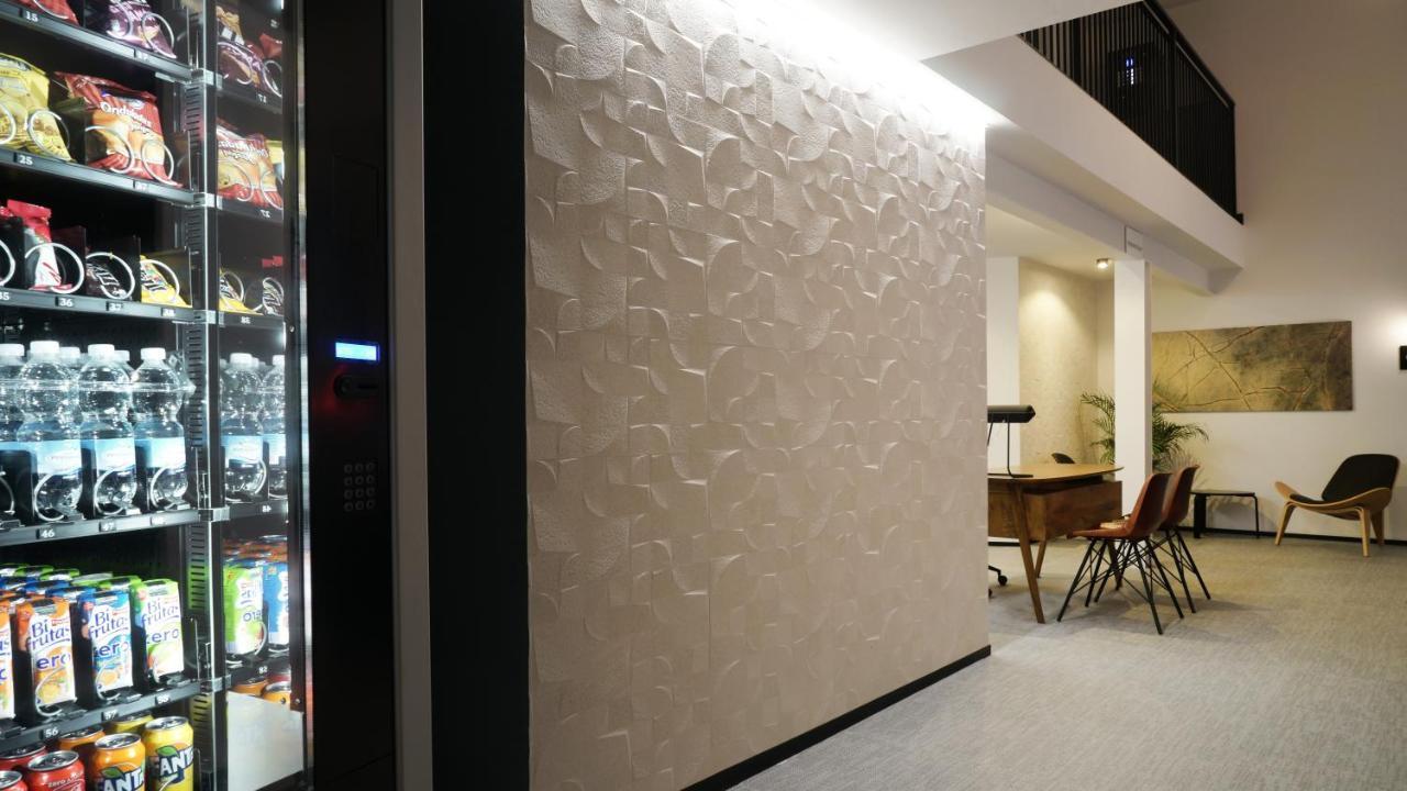 Md Design Hotel - Portal Del Real Valencia Luaran gambar